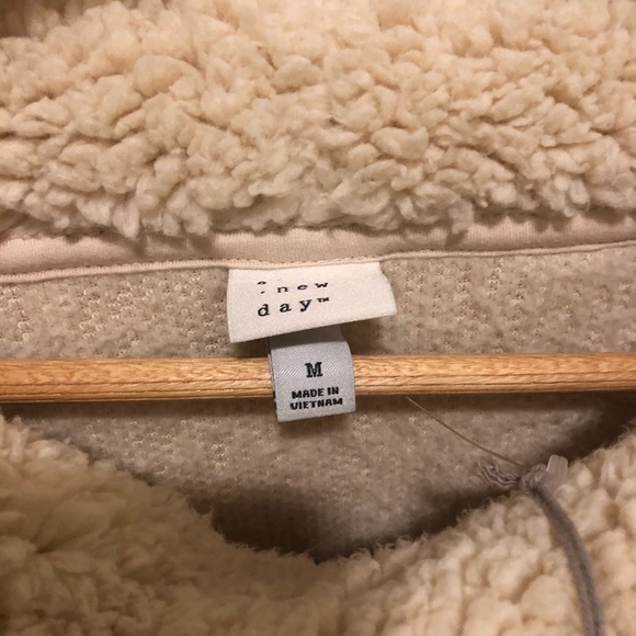 c r e a m  f u z z y  s w e a t e r - Picture 2 of 2